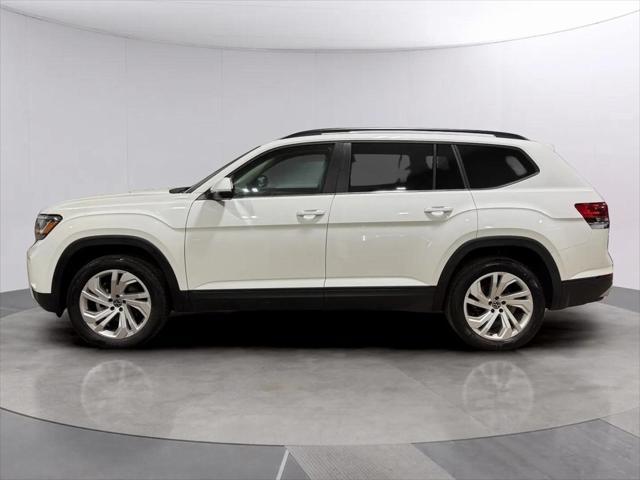 Photo of 2022 Pure White Volkswagen Atlas