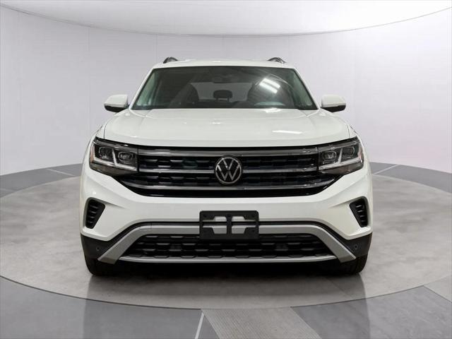 Photo of 2022 Pure White Volkswagen Atlas