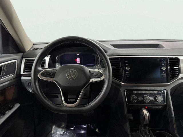 Photo of 2022 Pure White Volkswagen Atlas