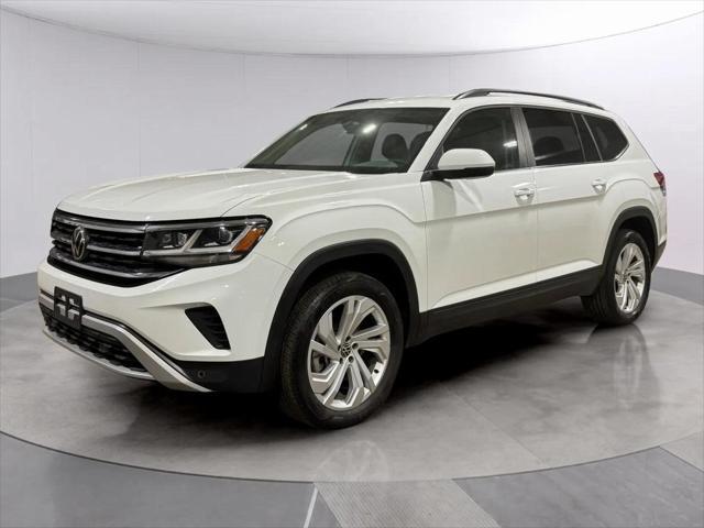 Photo of 2022 Pure White Volkswagen Atlas