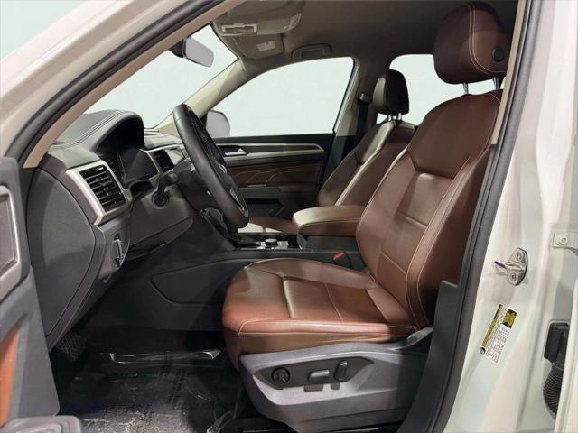 Photo of 2022 Pure White Volkswagen Atlas