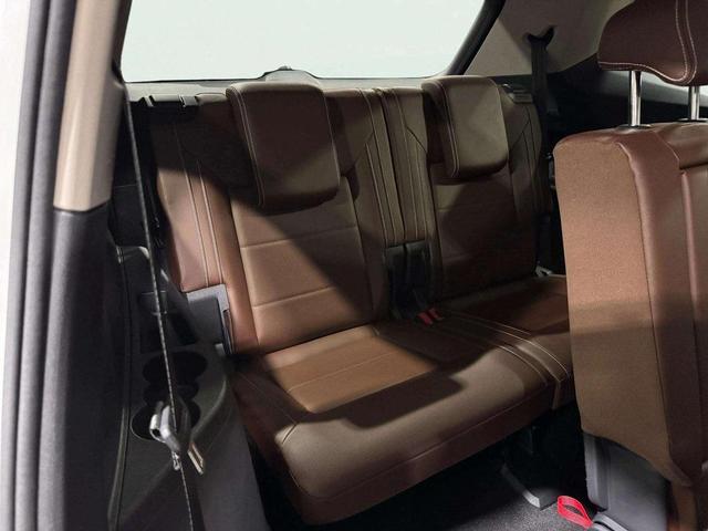 Photo of 2022 Pure White Volkswagen Atlas