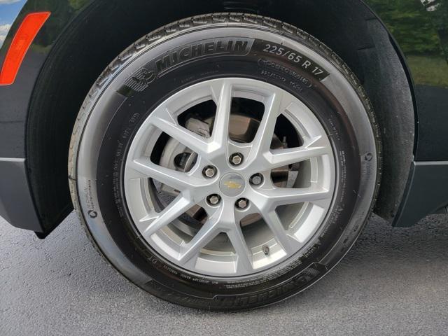 Photo of 2022 Mosaic Black Metallic Chevrolet Equinox