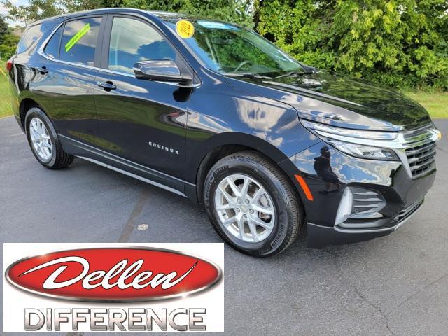 Photo of 2022 Mosaic Black Metallic Chevrolet Equinox
