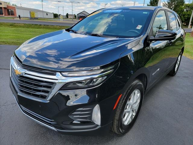 Photo of 2022 Mosaic Black Metallic Chevrolet Equinox