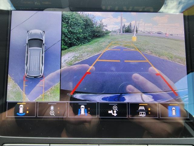 Photo of 2022 Mosaic Black Metallic Chevrolet Equinox