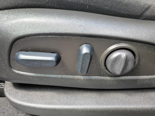 Photo of 2022 Mosaic Black Metallic Chevrolet Equinox