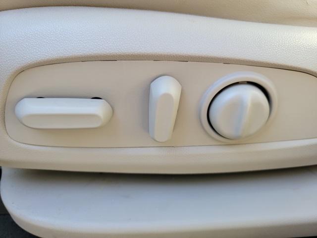 Photo of 2021 Summit White Buick Enclave