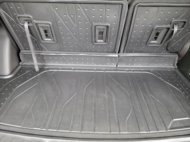 Photo of 2021 Black Cherry Metallic Chevrolet Traverse