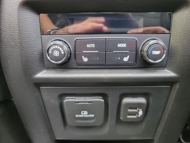 Photo of 2021 Black Cherry Metallic Chevrolet Traverse