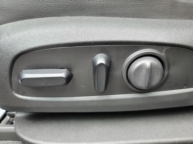 Photo of 2021 Black Cherry Metallic Chevrolet Traverse