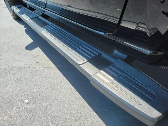 Photo of 2023 Black Chevrolet Silverado 1500