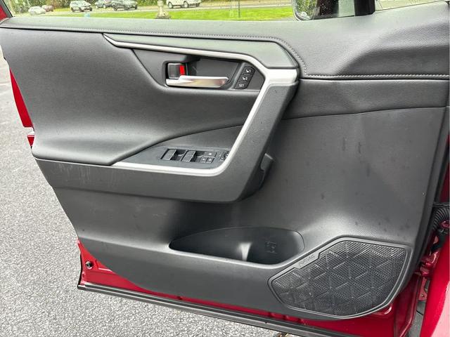 Photo of 2020 Ruby Flare Pearl Toyota RAV4