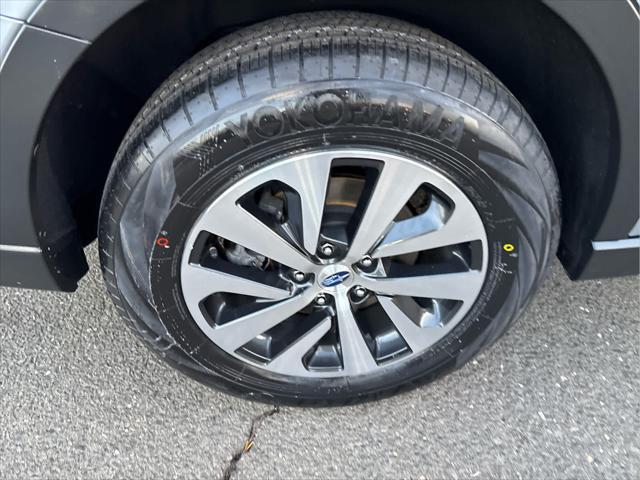 Photo of 2022 Ice Silver Metallic Subaru Outback