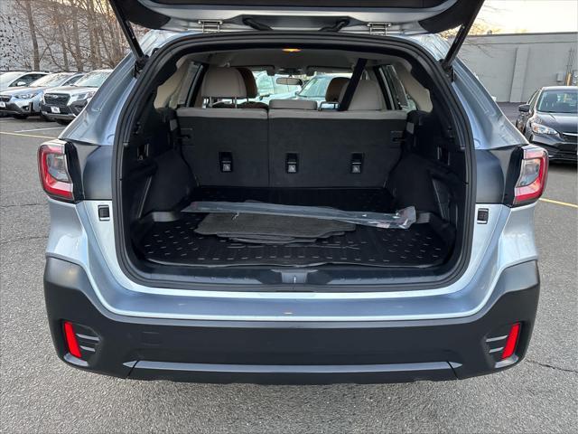 Photo of 2022 Ice Silver Metallic Subaru Outback