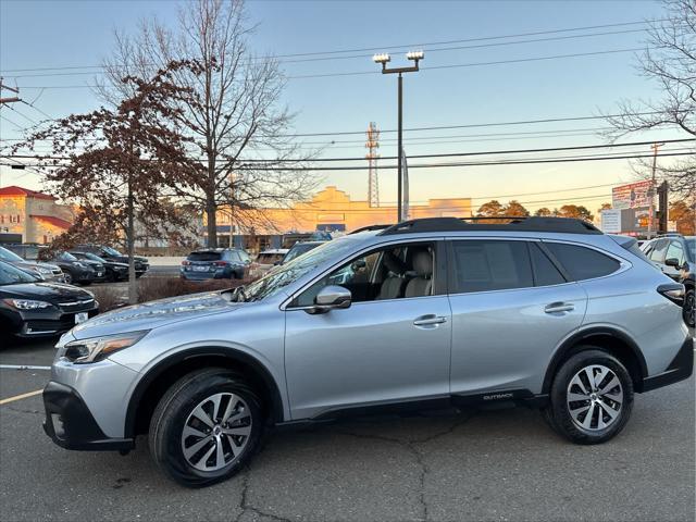 Photo of 2022 Ice Silver Metallic Subaru Outback