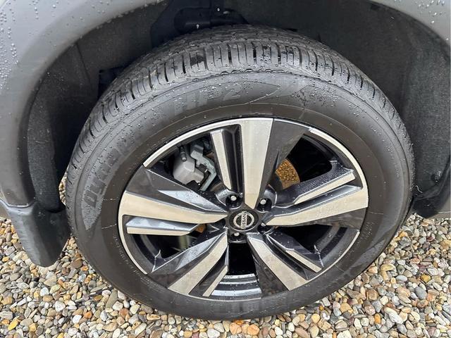 Photo of 2021 Brilliant Silver Metallic Nissan Rogue