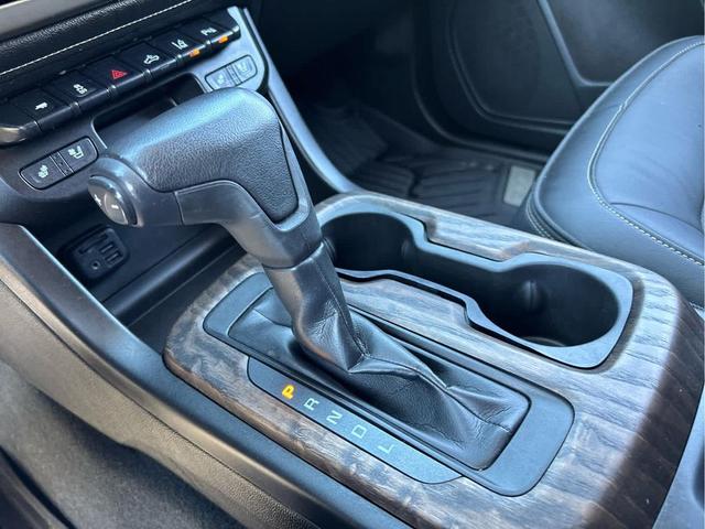 Photo of 2021 Onyx Black GMC Canyon