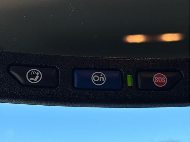 Photo of 2021 Onyx Black GMC Canyon