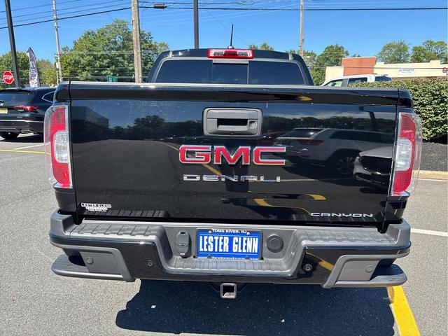 Photo of 2021 Onyx Black GMC Canyon