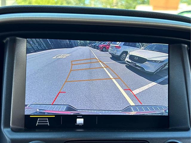 Photo of 2021 Onyx Black GMC Canyon