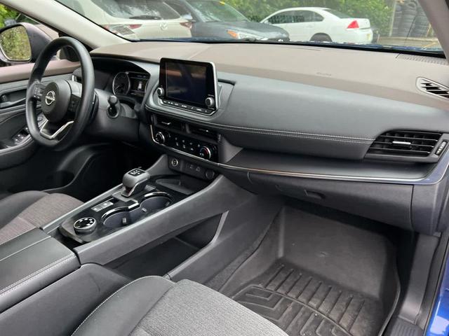 Photo of 2022 Caspian Blue Metallic Nissan Rogue