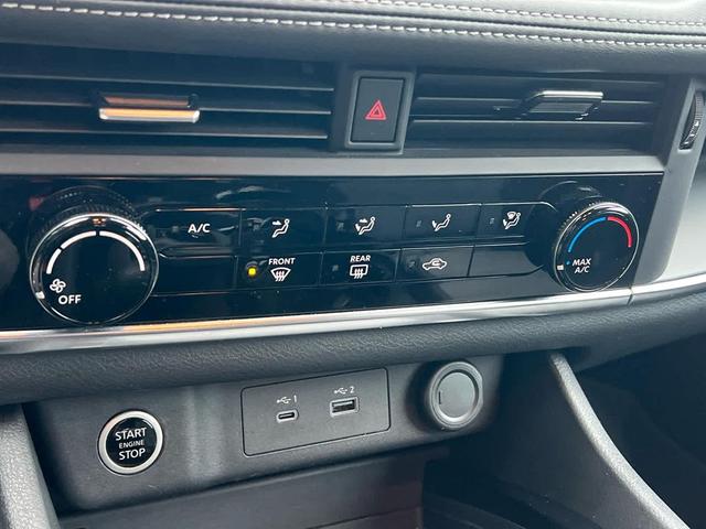 Photo of 2022 Caspian Blue Metallic Nissan Rogue