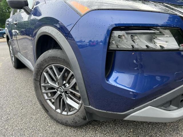 Photo of 2022 Caspian Blue Metallic Nissan Rogue