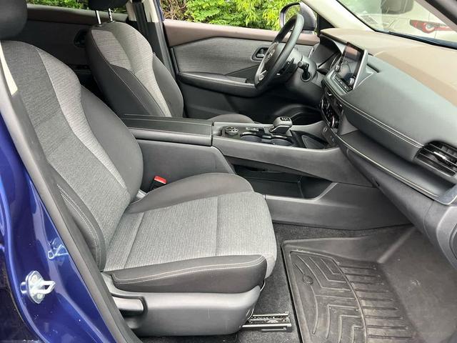 Photo of 2022 Caspian Blue Metallic Nissan Rogue