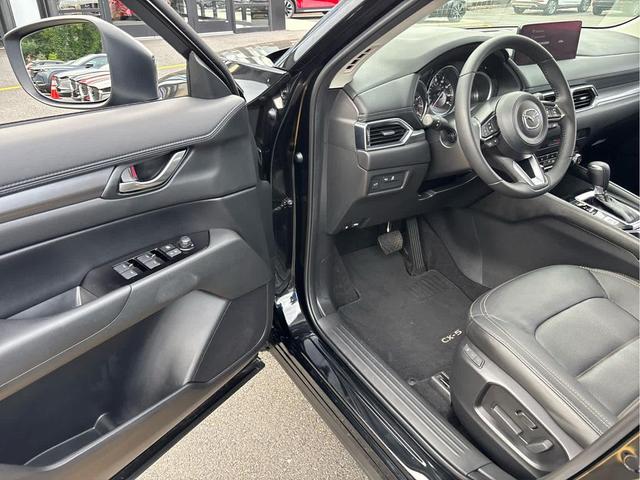 Photo of 2023 Jet Black Mica Mazda CX-5