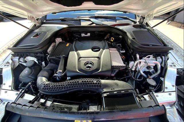 Photo of 2019 Polar White Mercedes-Benz GLC 300