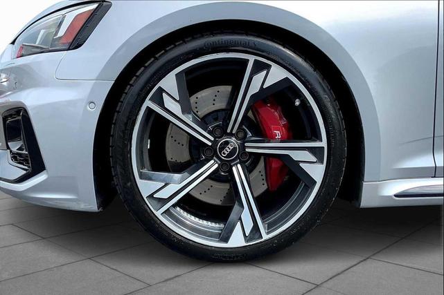 Photo of 2019 Florett Silver Metallic Audi RS 5