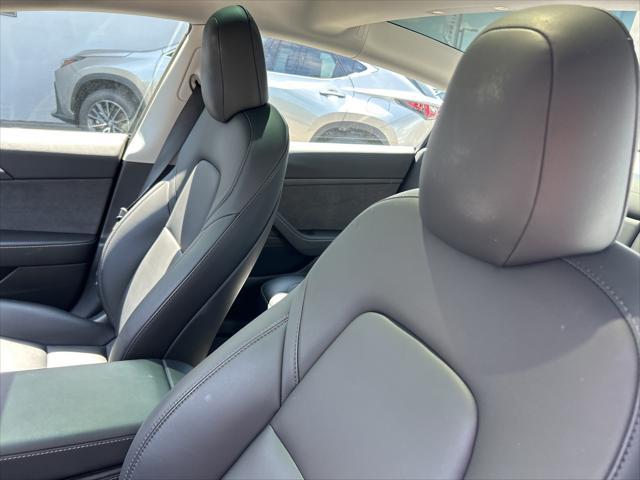 Photo of 2022 Midnight Silver Metallic Tesla Model 3