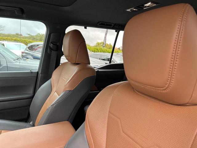 Photo of 2024 Pear Lexus GX 550