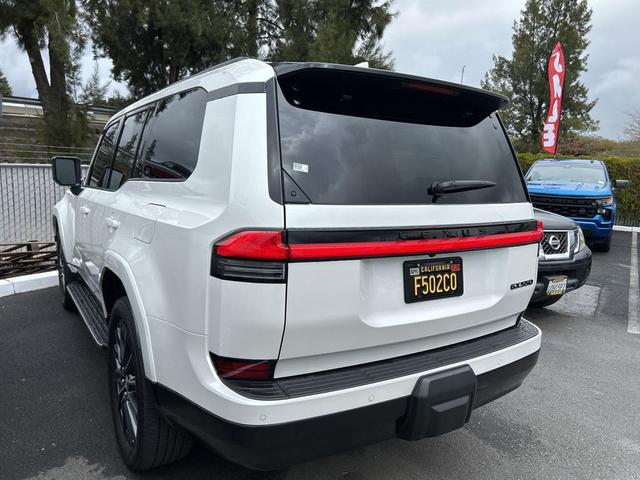 Photo of 2024 Pear Lexus GX 550