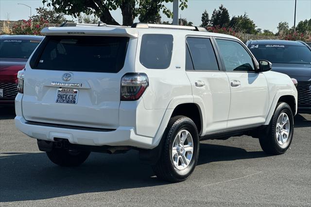 Photo of 2022 White Toyota 4Runner