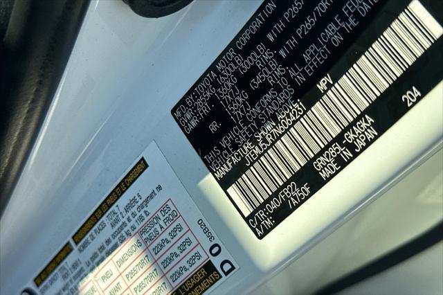 Photo of 2022 White Toyota 4Runner