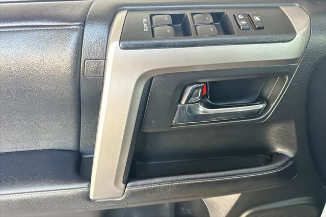 Photo of 2022 White Toyota 4Runner