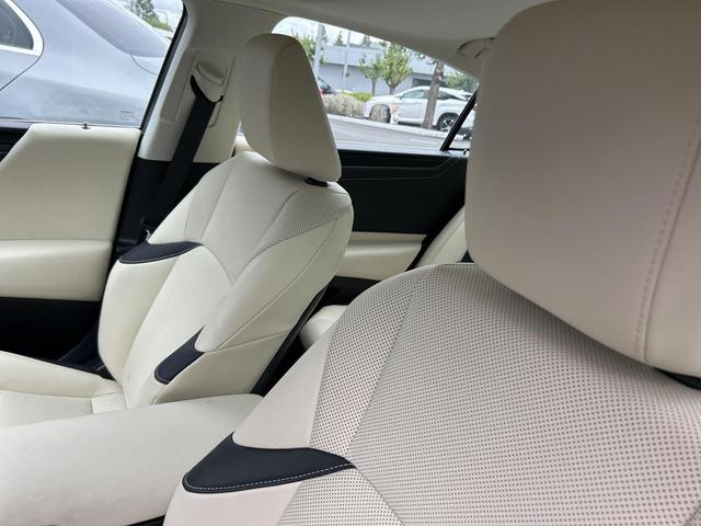 Photo of 2022 Iridium Lexus ES 300h