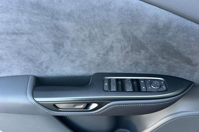 Photo of 2025 Copper Crest Lexus RZ 450e