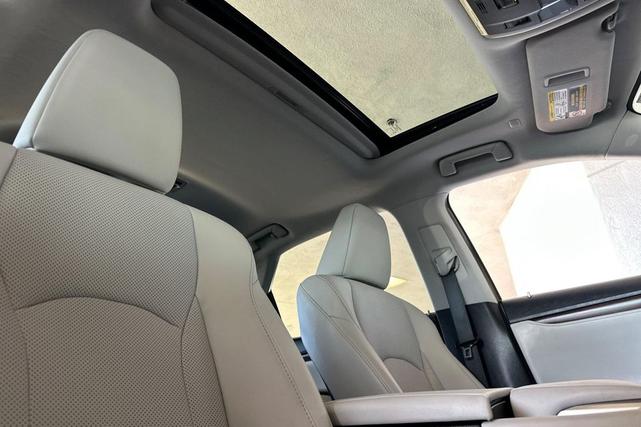 Photo of 2022 Atomic Silver Lexus RX 450h