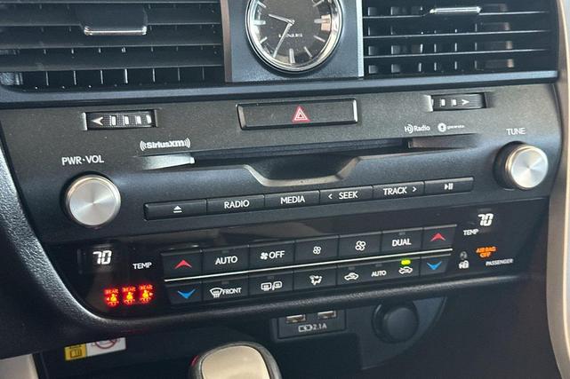 Photo of 2022 Atomic Silver Lexus RX 450h