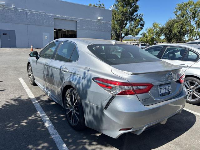 Photo of 2019 Celestial Silver Metallic Toyota Camry