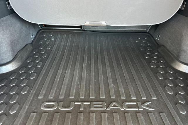 Photo of 2022 Crystal Black Silica Subaru Outback