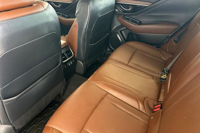 Photo of 2022 Crystal Black Silica Subaru Outback