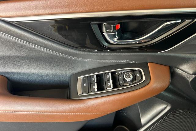 Photo of 2022 Crystal Black Silica Subaru Outback