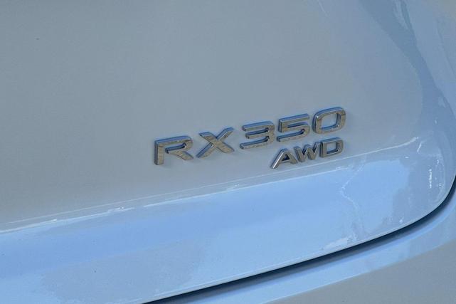 Photo of 2025 Eminent White Pearl Lexus RX 350