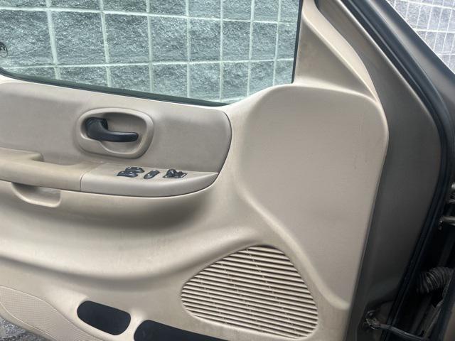 Photo of 2002 Arizona Beige Clearcoat Metallic Ford F-150