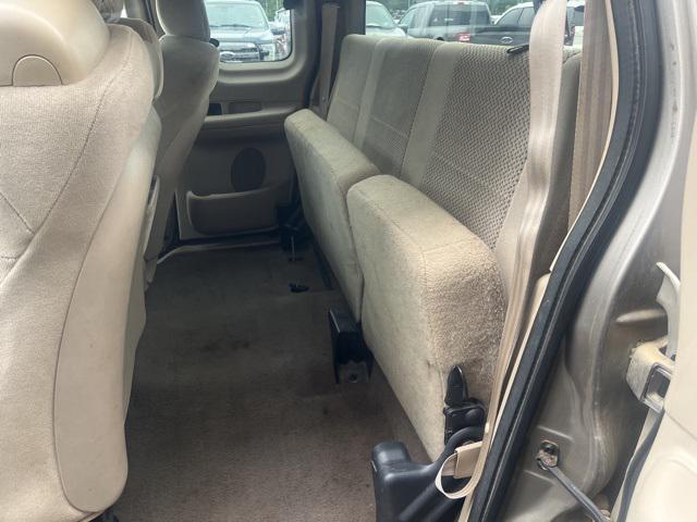 Photo of 2002 Arizona Beige Clearcoat Metallic Ford F-150