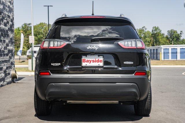 Photo of 2020 Diamond Black Crystal Pearlcoat Jeep Cherokee